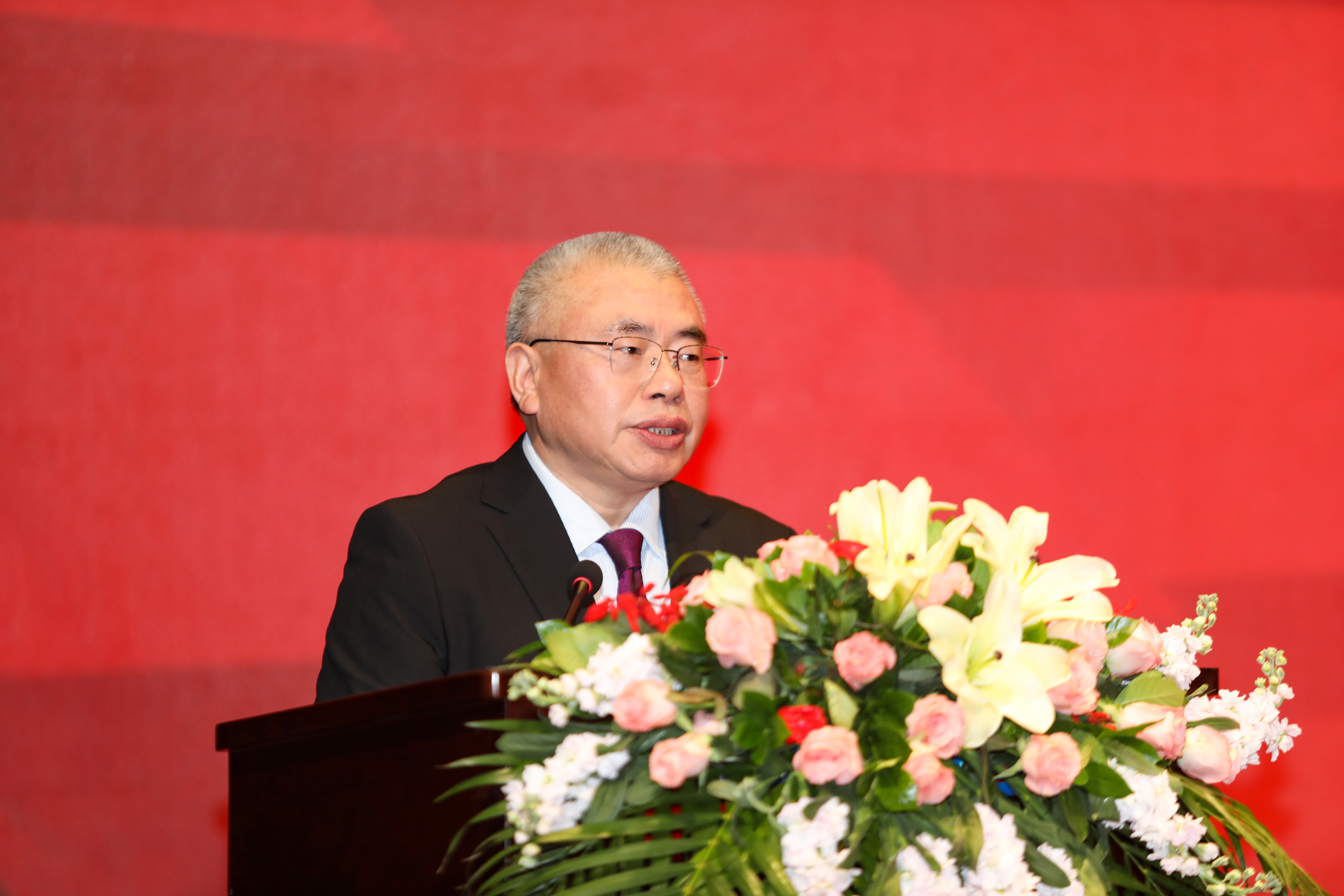 1.集團公司黨委書記、董事長、總經理楊安國作大會致辭.JPG